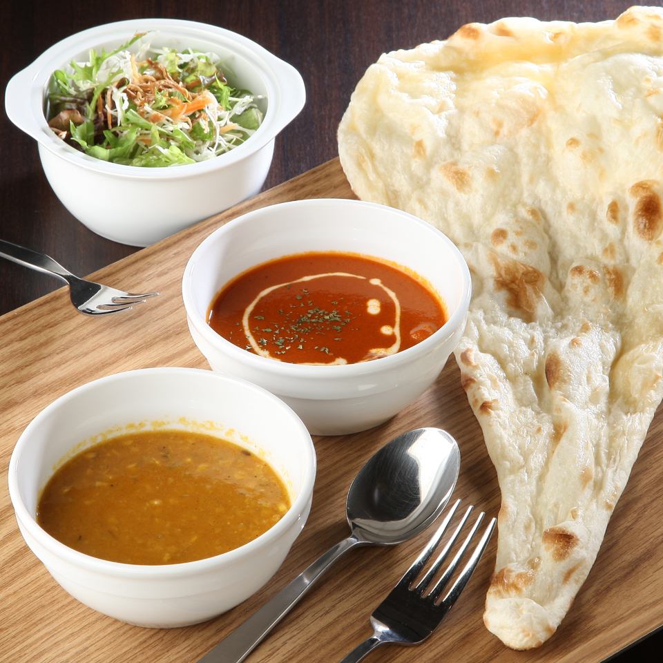 5 kinds of specialty curry ♪ Naan, rice, salad, waffle meal 1,100 yen