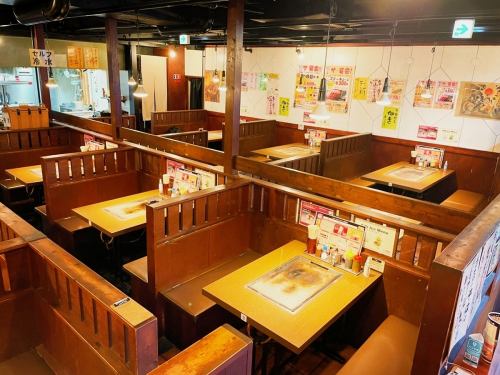 Our store with a total of 60 seats is from small to large banquets ♪