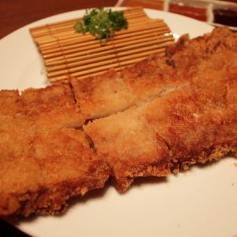 Oversized surprised pork cutlet with 3 kinds of sauce