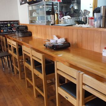 Counter seats that can be used by 1 to 2 people are also recommended for couples.Feel free to enjoy delicious yakiniku and shabu-shabu ♪