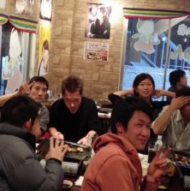 毎夜、賑わう店内