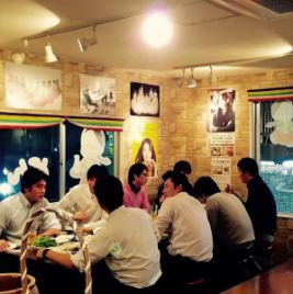 店内は全席喫煙可能です！大人数でのご利用も大歓迎◎