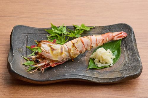 Large salt-grilled shrimp