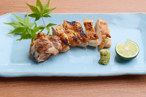 Ise red chicken thigh meat grilled with salt