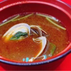 <Soup> Egg and red miso soup / Clam and red miso soup