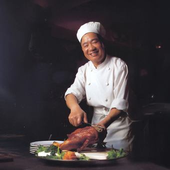 【2H飲み放題付】名物 北京ダック三昧コース|2名様より|税込5,000 円|8-17品人数により変動