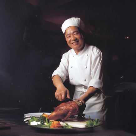 名物 北京ダック三昧コース|2名様より|税込3,200 円|8-17品人数により変動