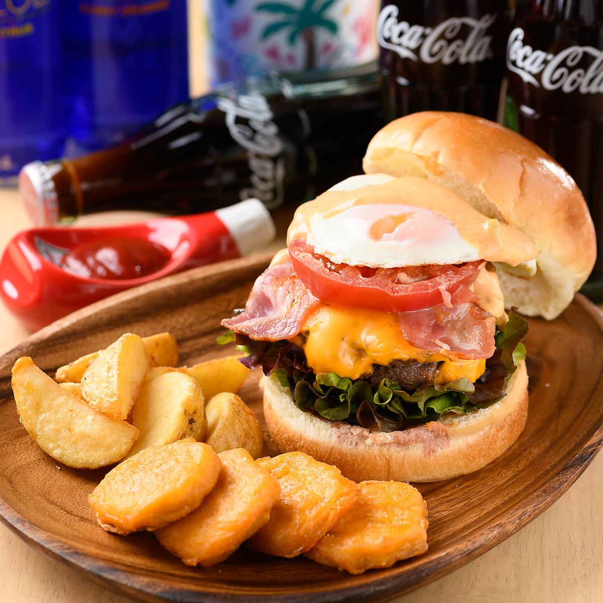 There is a student discount♪ You can enjoy a hearty hamburger!