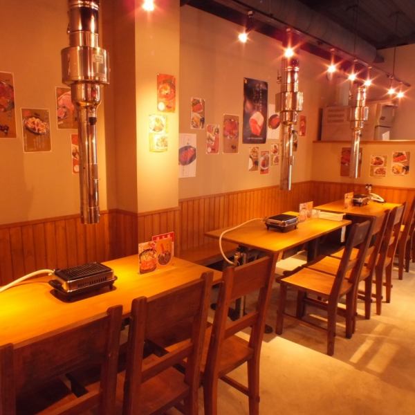 [1st floor x Yakiniku] All table seats are popular for private use.Table seats Banquets are also OK! 30 seats in all.