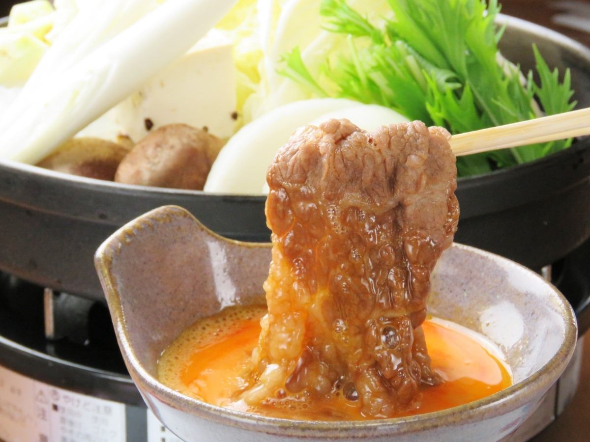 こだわり仕入れの牛肉を一番美味しい状態に熟成。名物すき焼き！