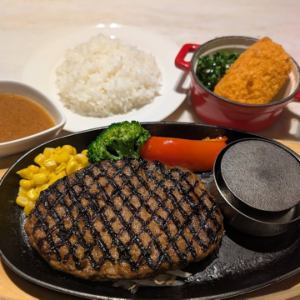 鉄板グリルハンバーグとカニクリームコロッケ（１個）