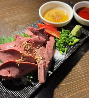 白レバーの低温調理刺し