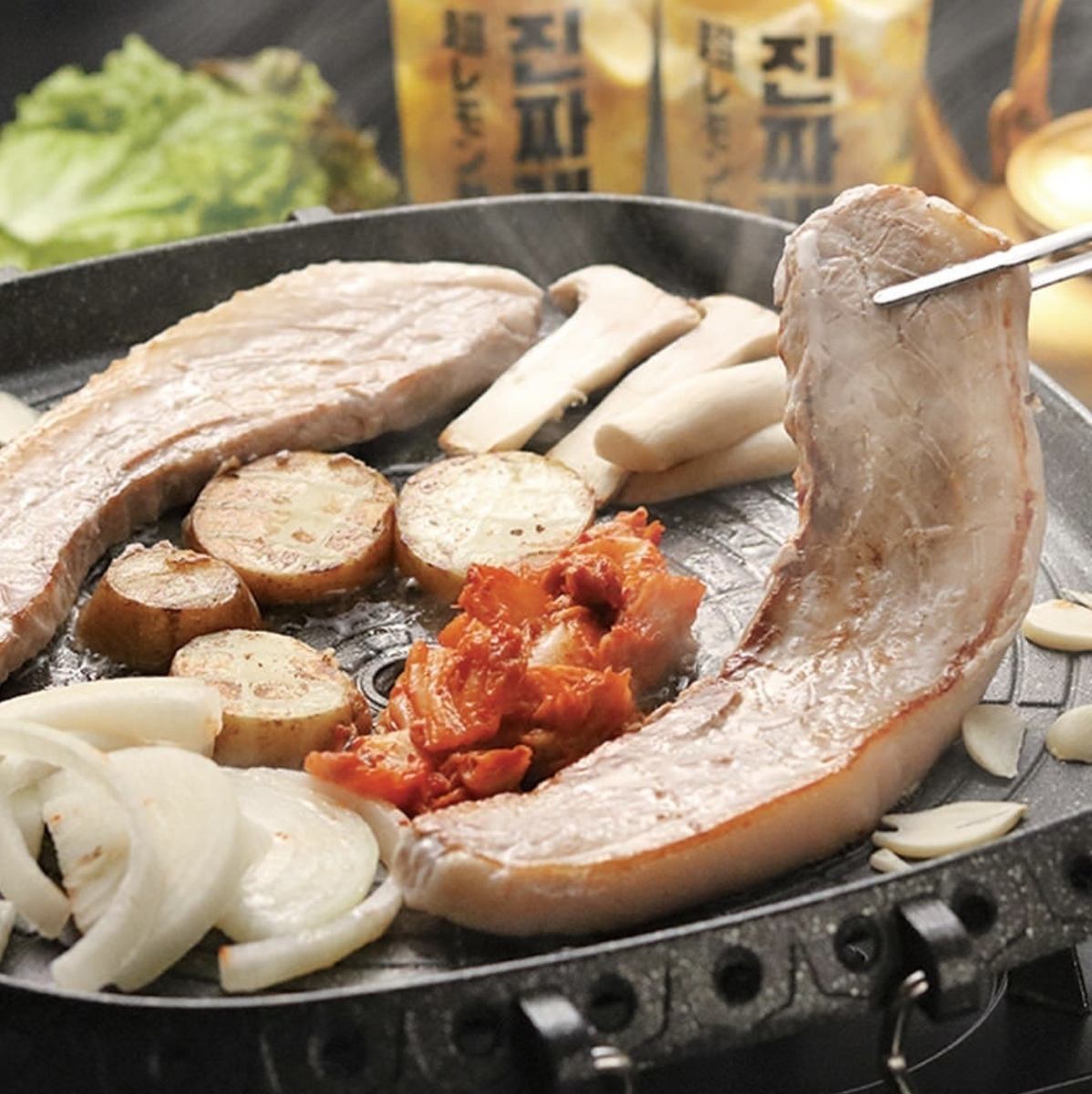上質なお肉を使用したサムギョプサル食べ放題コースをご用意♪