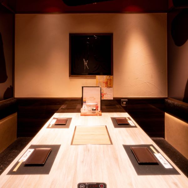 Ladies and gentlemen, please enjoy a relaxing banquet in our spacious Japanese-style restaurant.Lunch banquets, company banquets, welcome and farewell parties, and birthdays can all be held at Toroniku in Ueno. We have a wide variety of private room seats. Feel free to call us!
