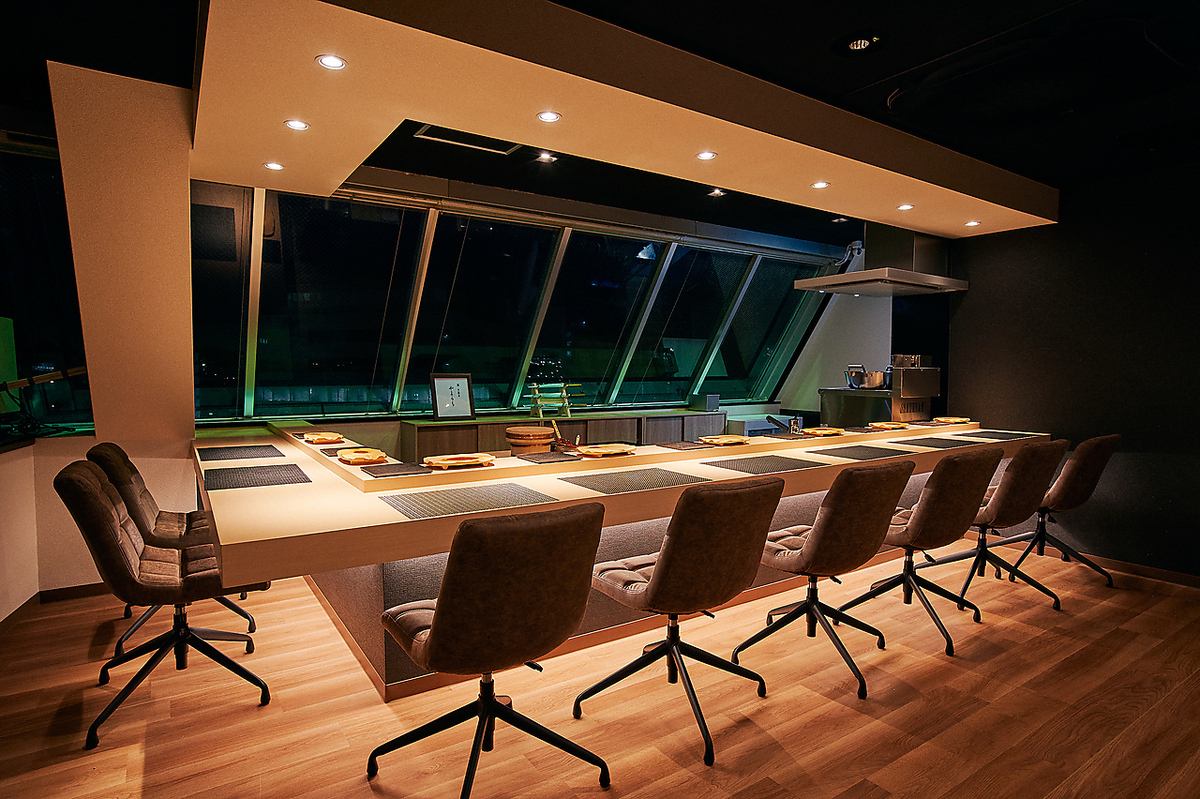 カウンターで鮨と天麩羅を楽しめるコース専門店が橋本にオープン