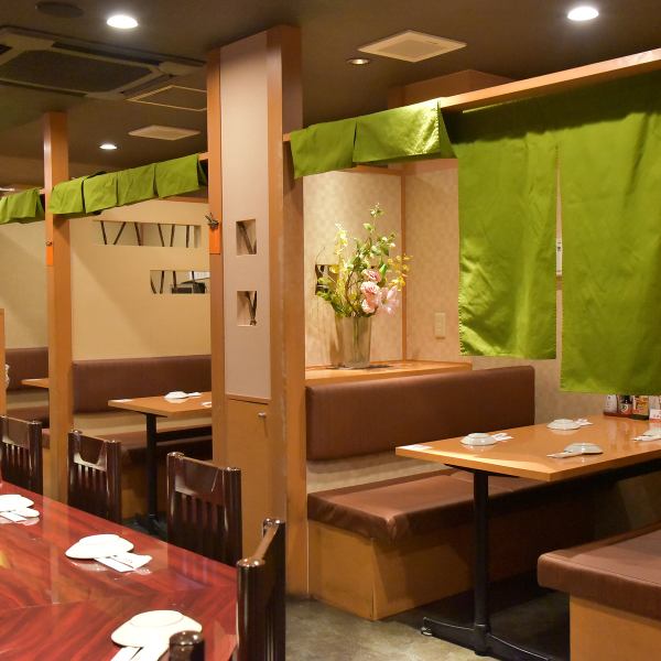 広々開放的な店内はお1人様でも気軽に立ち寄れるカウンター席もご用意!!