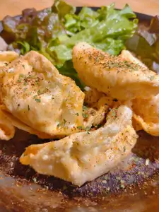 スパイシーな揚げ餃子(7ケ)