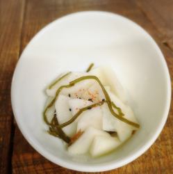 Japanese-style salted kelp pickles