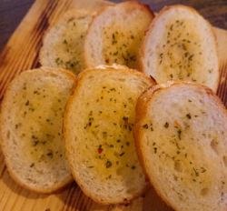 Crispy garlic toast