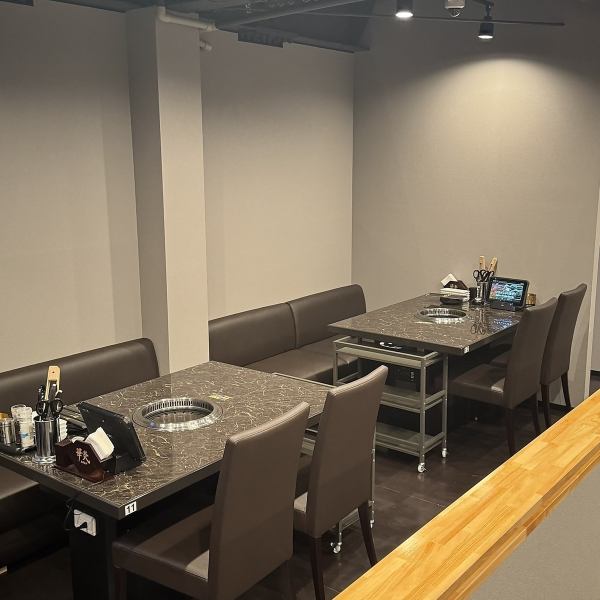シチュエーションに合わせた使い方ができるお洒落な店内は、どんな時でもお客様をあたたかくお迎えします♪貸切も可能ですので、プライベートなパーティーや特別なイベントに最適！心地よいインテリアと照明が、素敵な雰囲気を演出します。特別な時間をお過ごしください。