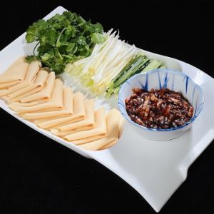 ミソ千切肉炒めと干豆腐巻き