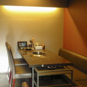 You can enjoy a luxurious time enjoying yakiniku while relaxing at the spacious one-sided sofa table! Sit back on the comfortable sofa and enjoy good conversation with your friends and family while enjoying delicious food♪
