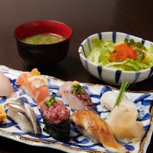 定番から旬ネタまで！お寿司あります！