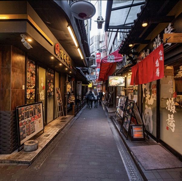 ≪各線鶴橋駅から30秒≫当店は鶴橋の焼肉街の中心部にあり、駅から徒歩30秒の好立地です。道に迷った場合は、お気軽にお電話ください。スタッフが丁寧にご案内いたします。皆様のご来店をお待ちしております!