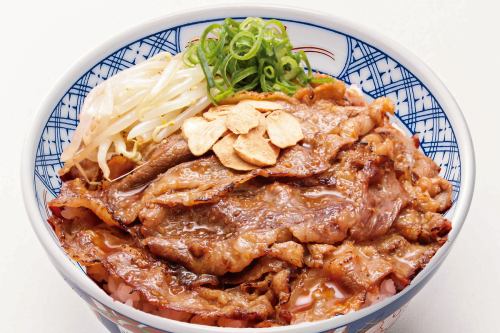 炙り牛カルビ丼