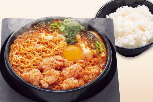 国産牛ホルモン辛ラーメン定食