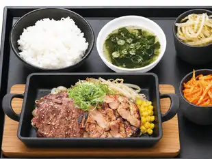 牛ハラミ・塩こうじ厚切り豚カルビ定食