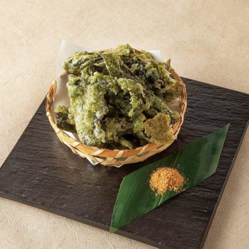Sanriku wakame seaweed tempura
