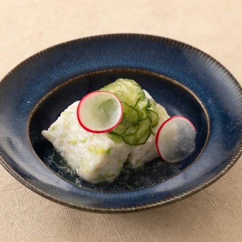枝豆と長芋羊羹　生姜ジュレ