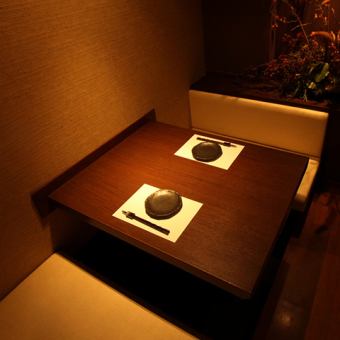 在新横滨的约会、纪念日时推荐的情侣席！安静的空间营造出绝佳的氛围！下班后可以用来喝一杯！