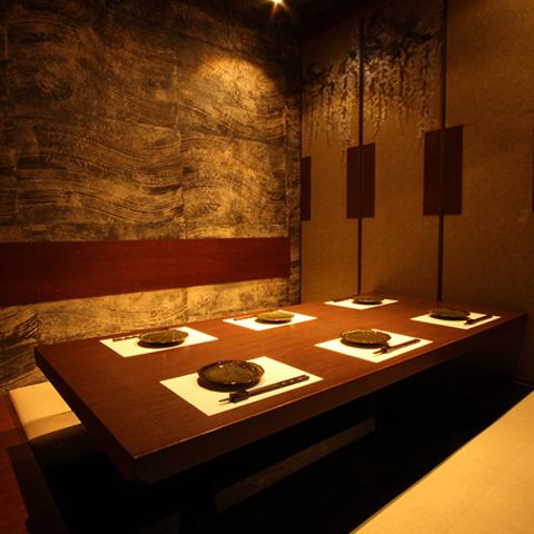 2名様～団体様まで個室でご案内可能・お席で喫煙OK