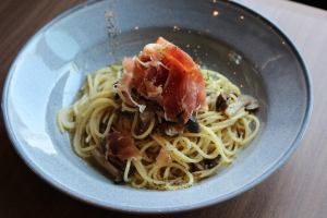 木ノ子と生ハムのペペロンチーネ