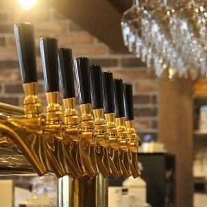 ◎火・水・木限定【カジュアルコース】自家製クラフトビール4種含む２時間飲み放題＋お料理8品