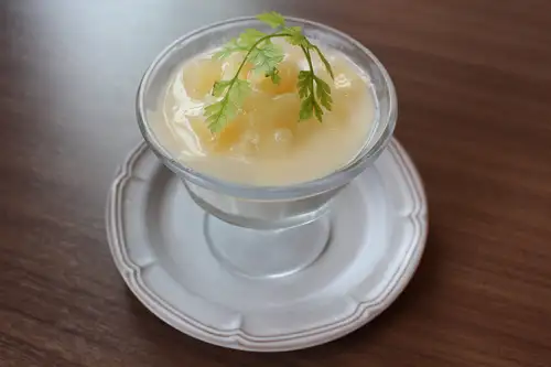 季節のフルーツパンナコッタ