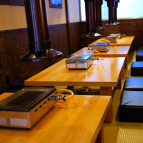 ≪ワンランク上の焼肉宴会ならやまとくにお任せください！≫おひとり様でも気軽に楽しめるカウンター席に加え、2階には最大20名様までご利用いただける空間をご用意。歓送迎会や忘年会などのご宴会をはじめ、幅広いシーンに対応◎上質な焼肉とともに特別なひとときをお過ごしください。ご宴会のご相談もお気軽にどうぞ。