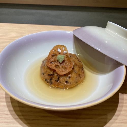 Lotus root manju / steamed asari sake / assorted pickles ● 580 yen each (638 yen including tax)