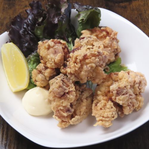 カラっとした本格派の味わいがここに！ジューシーさがたまらない【鳥から】