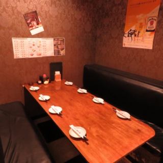 おしゃれな個室がございます♪少人数にぴったりの個室席は接待やデート、女子会などにいかがでしょうか？いつもより上質な夜を演出してくれます♪
