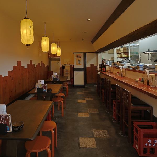 「今から飲みたい」という当日のご予約はもちろん、最大14名様までの一体感ある飲み会も可能です。さらに大人数でのご利用や店舗貸切をご希望の際は、お電話にてお気軽にご相談ください。毎日仕入れる市場直送の鮮魚を囲み、大和小泉での特別な夜をスタッフ一同全力でサポートいたします。