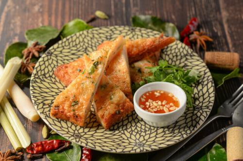 - 人気Ｎo１ -海老トースト