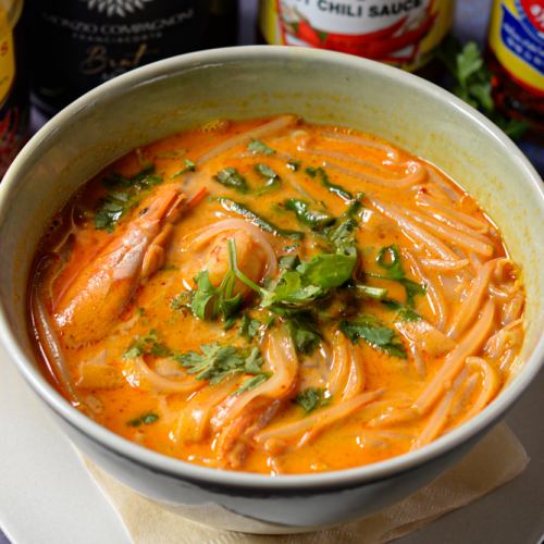 ラクサ シンガポール風海老のココナッツカレーヌードル