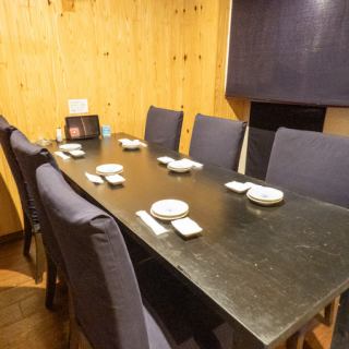 団体様大歓迎！52名まで座れる大型宴会に最適！宴会シーズンや週末は埋まることが多いのでお早目のご予約をお待ちしております。