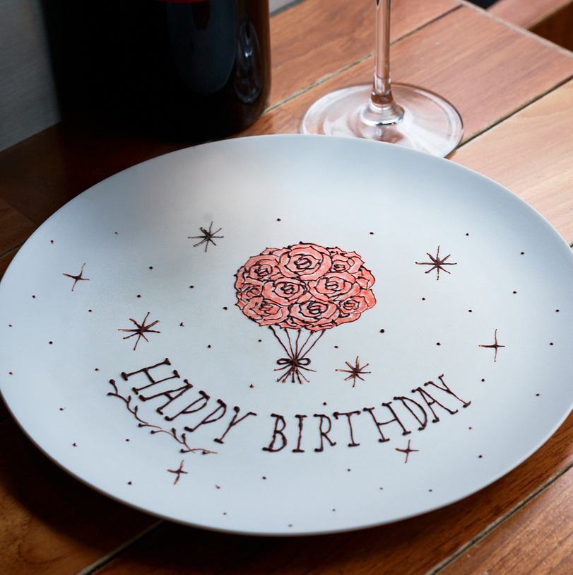 Surprise yourself with illustrated plates for birthdays and other special occasions!