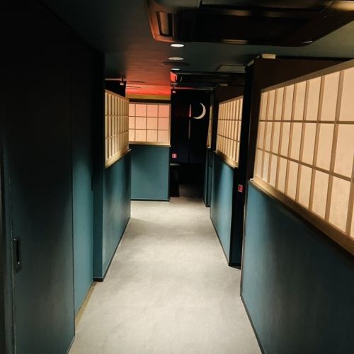 和を基調とした半個室空間