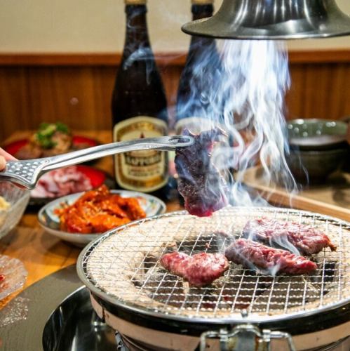 炭火焼肉の魅力を満喫♪リーズナブルに楽しむ至福の時間