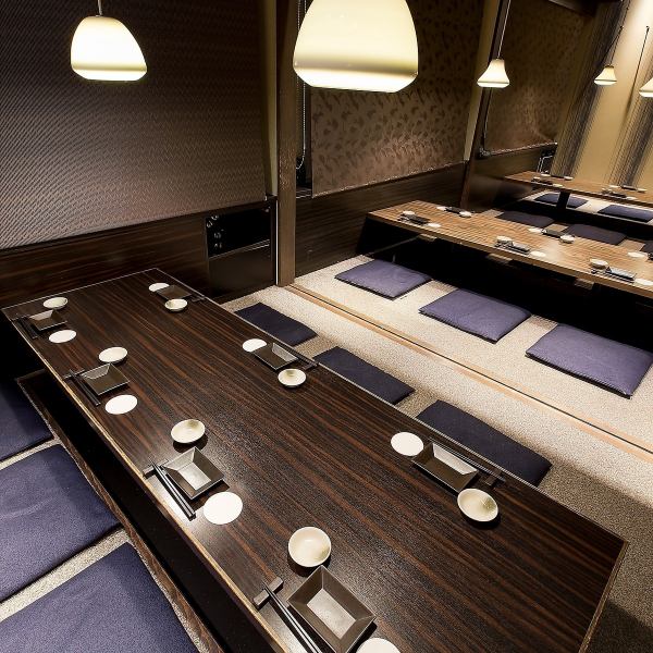 【個室完備】 ご宴会は『楽蔵‐RAKUZO‐ 御茶ノ水駅前店』にお任せください！大人数様向けの大型個室では、ゆったりとした楽しいひと時をお過ごしいただけます。中小規模のお食事にピッタリの個室もご用意しているので、ご家族でのご利用や仲間内の飲み会にも。